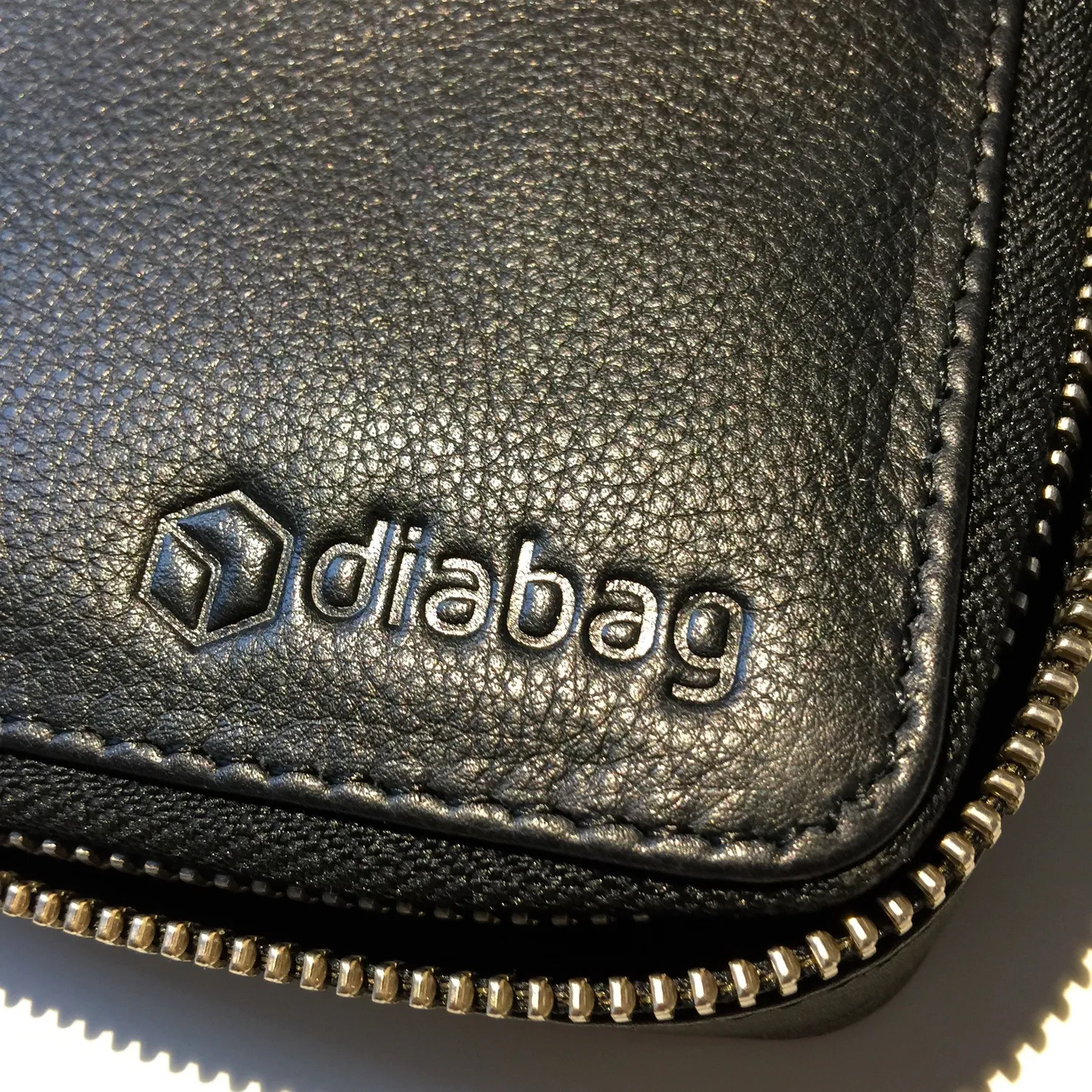 Diabag One XL Diabetikertasche Leder 17x18x3 cm