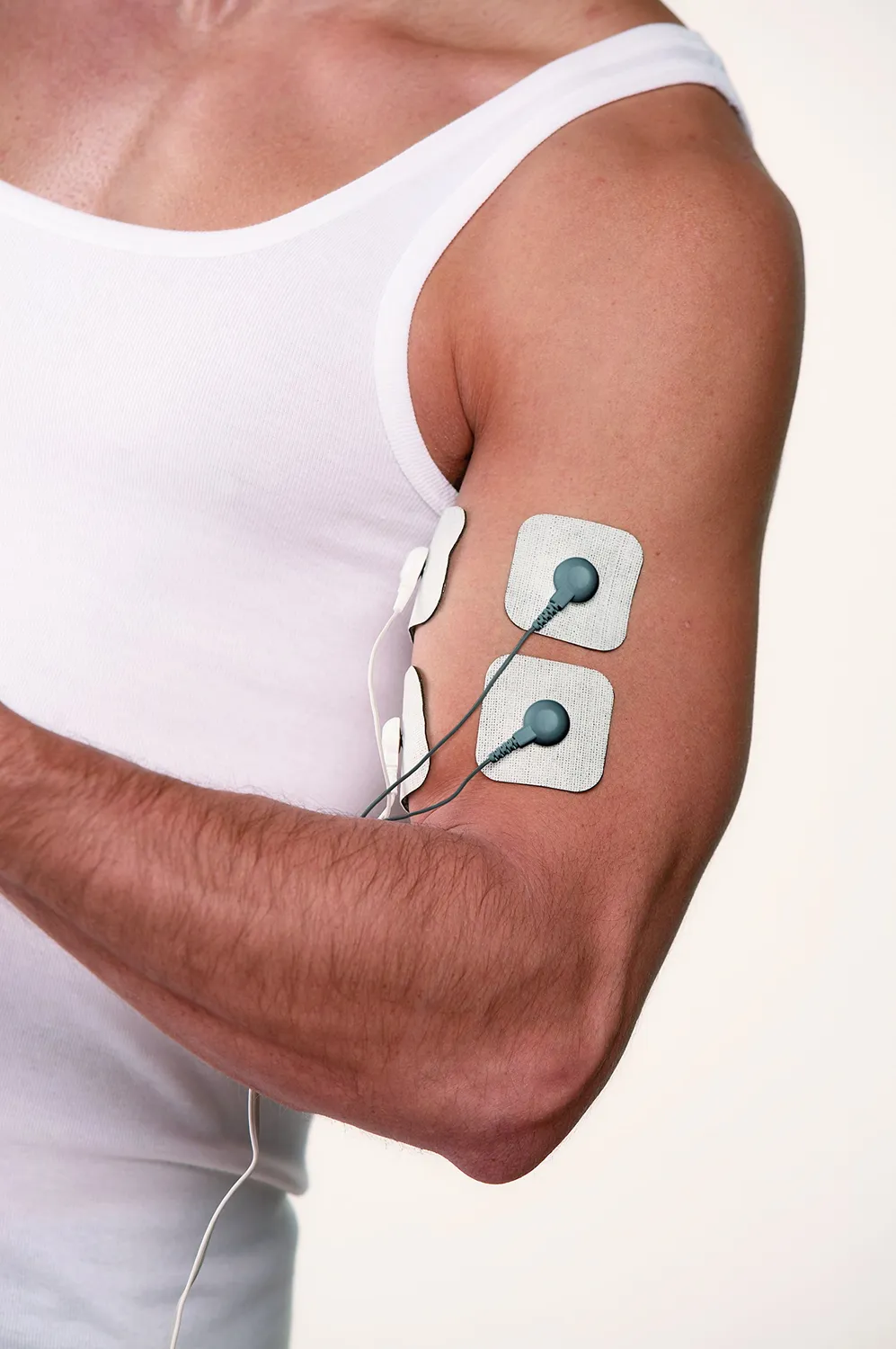 Sanitas SEM 43 EMS/TENS-Gerät mit Massage und 12 Elektroden