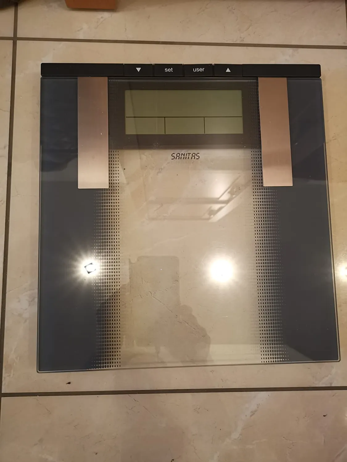 Sanitas SBG 21 Diagnosewaage Körperanalysewaage Sicherheitsglas
