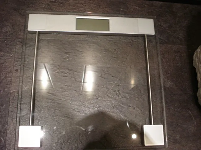 Sanitas SGS 06 Glaswaage 150 kg schwarz
